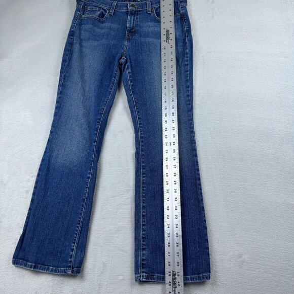 Levi's 515 Jeans Womens Size 8 Short Bootcut Leg Mid Rise Medium Wash Blue - Picture 10 of 11